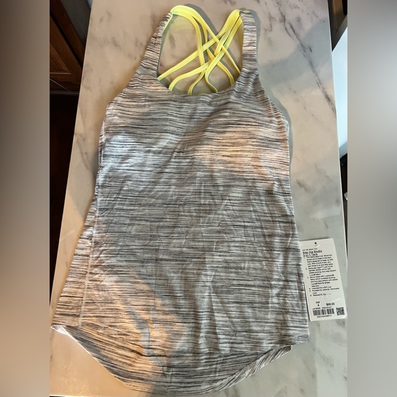 LuluLemon 2 in 1 Tank - Picture 1 of 4